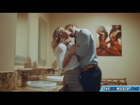 ❤️ Amikor egy bögyös szőke elcsábít egy nyilvános WC-ben Kemény pornó at hu.epicshowdown.top ❌